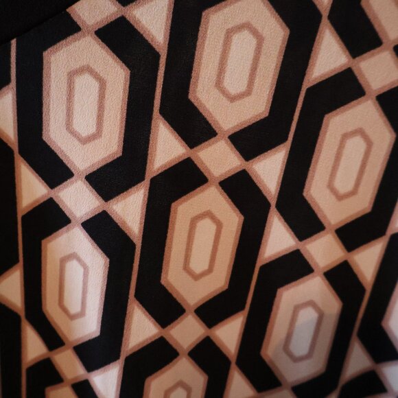 Chic Leota Perfect Faux Wrap Dress - Geometric Print V-Neck 3/4 Sleeve US L - Picture 6 of 9